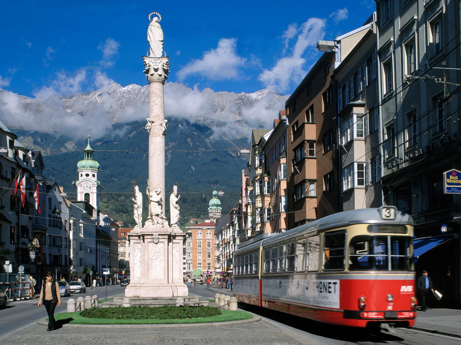 maria-theresa-strasse--innsbruck--austria