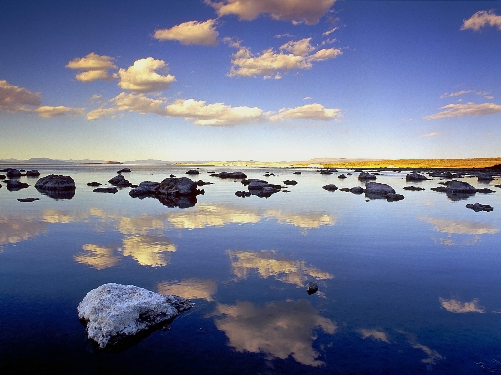 liquid-mirror--mono-lake--california