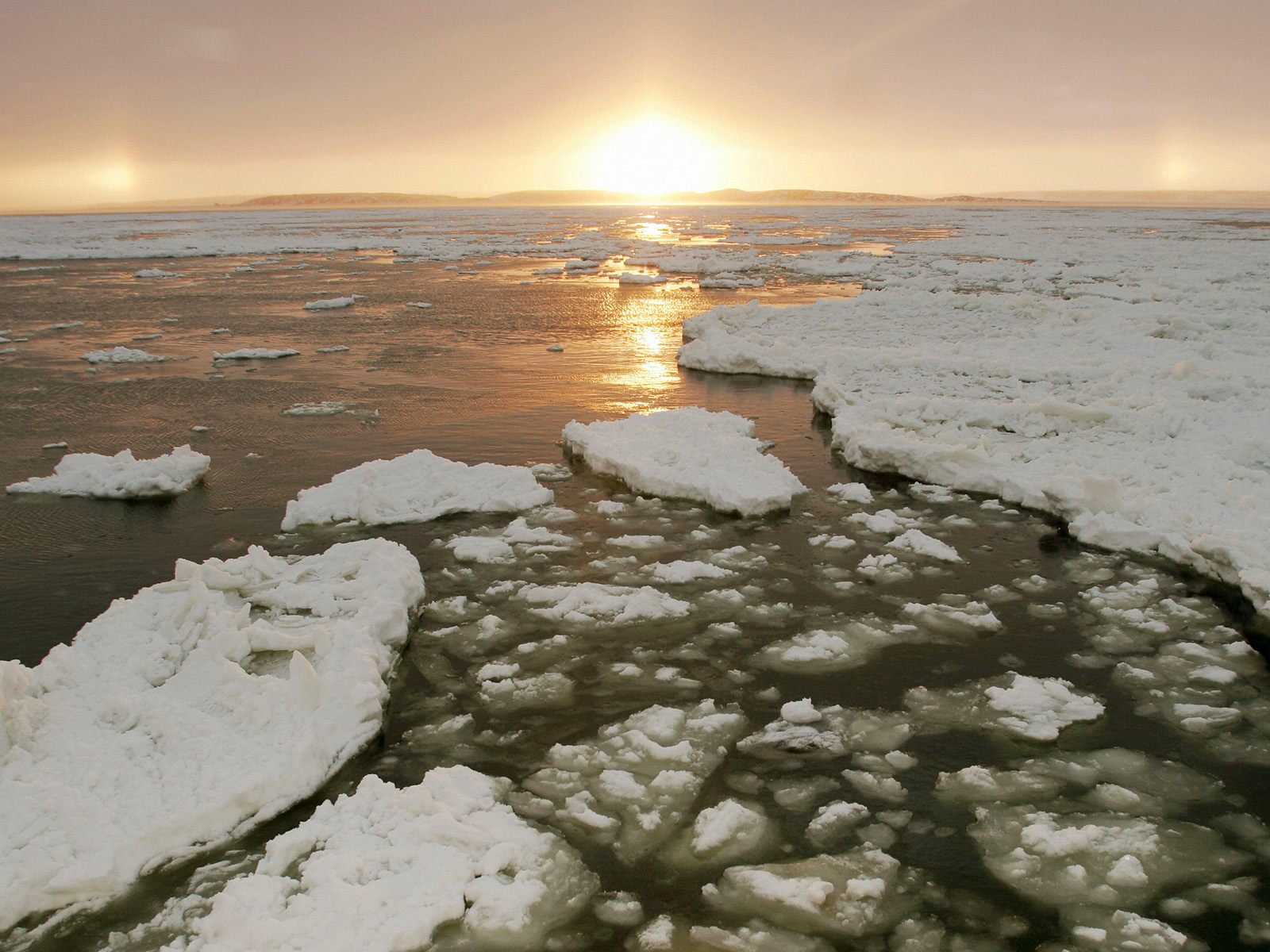 churchill-river-at-sunset--manitoba--canada