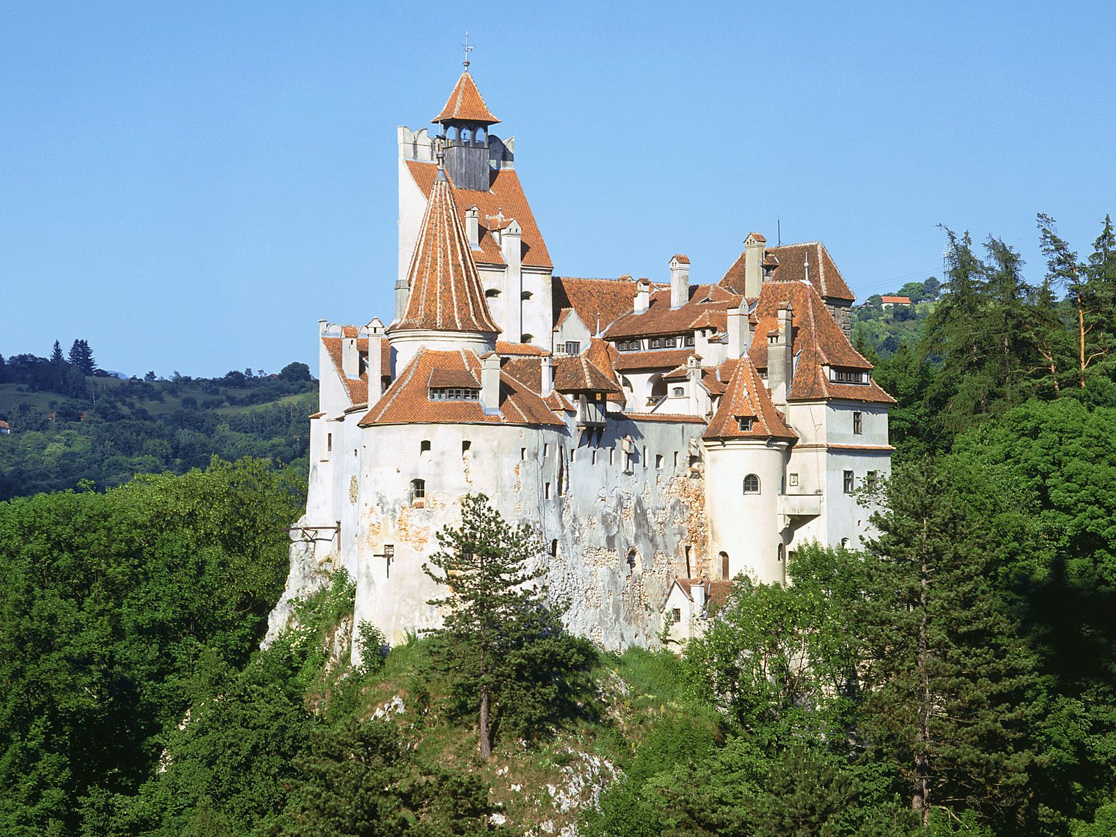 bran--dracula-s--castle--romania