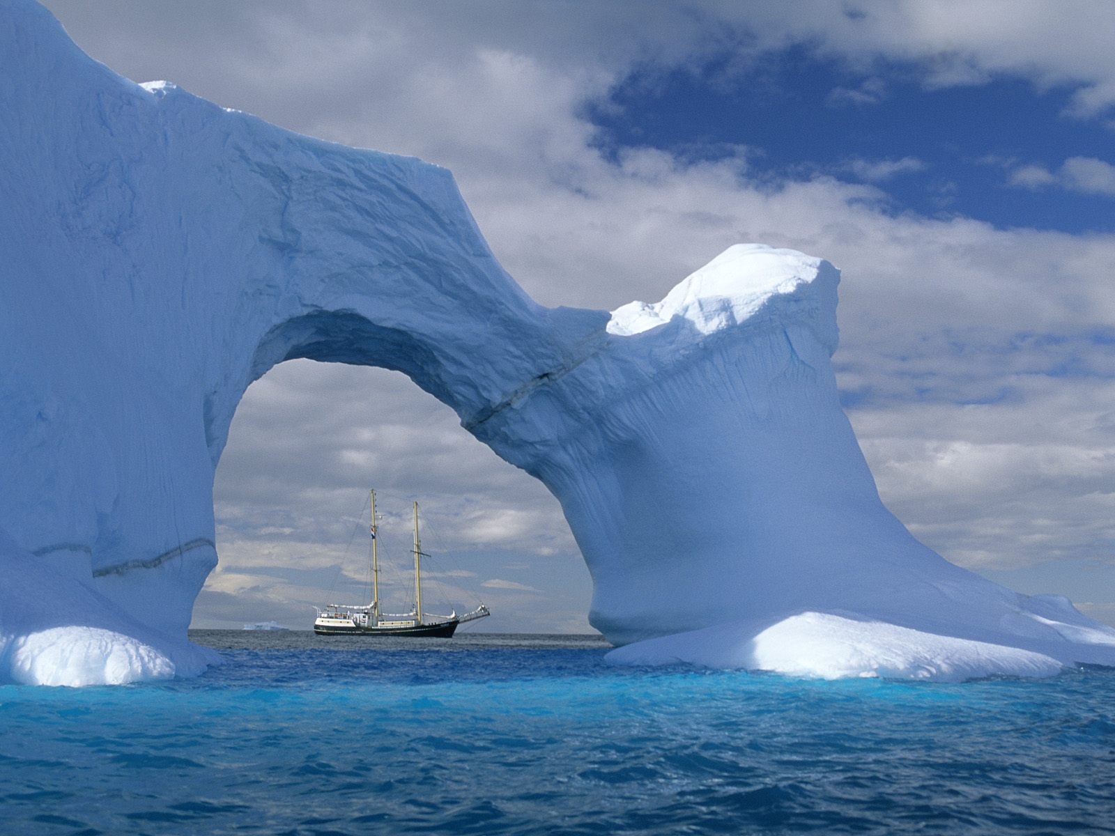 antarctic-sailing